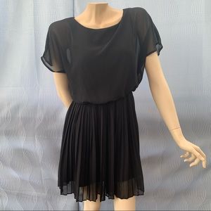 Forever 21 black dress